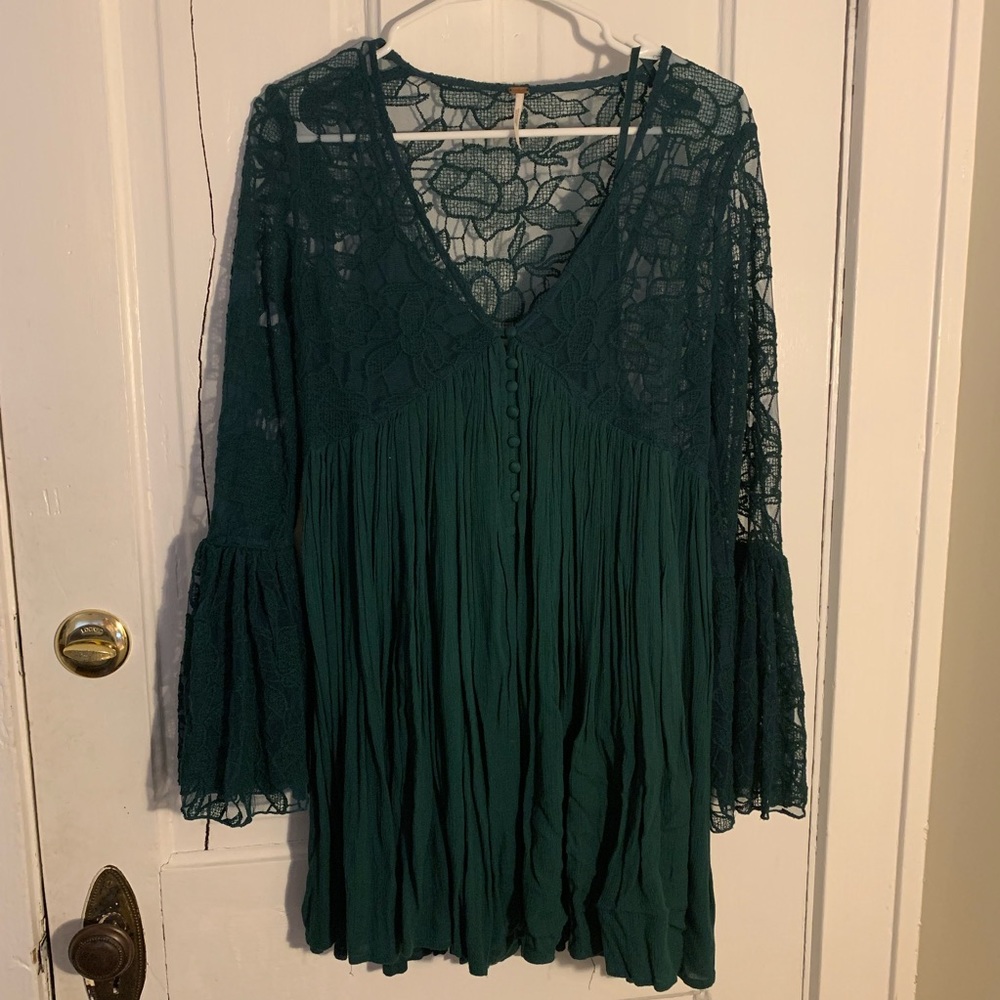Free People lace bell sleeve mini dress w/ lining
